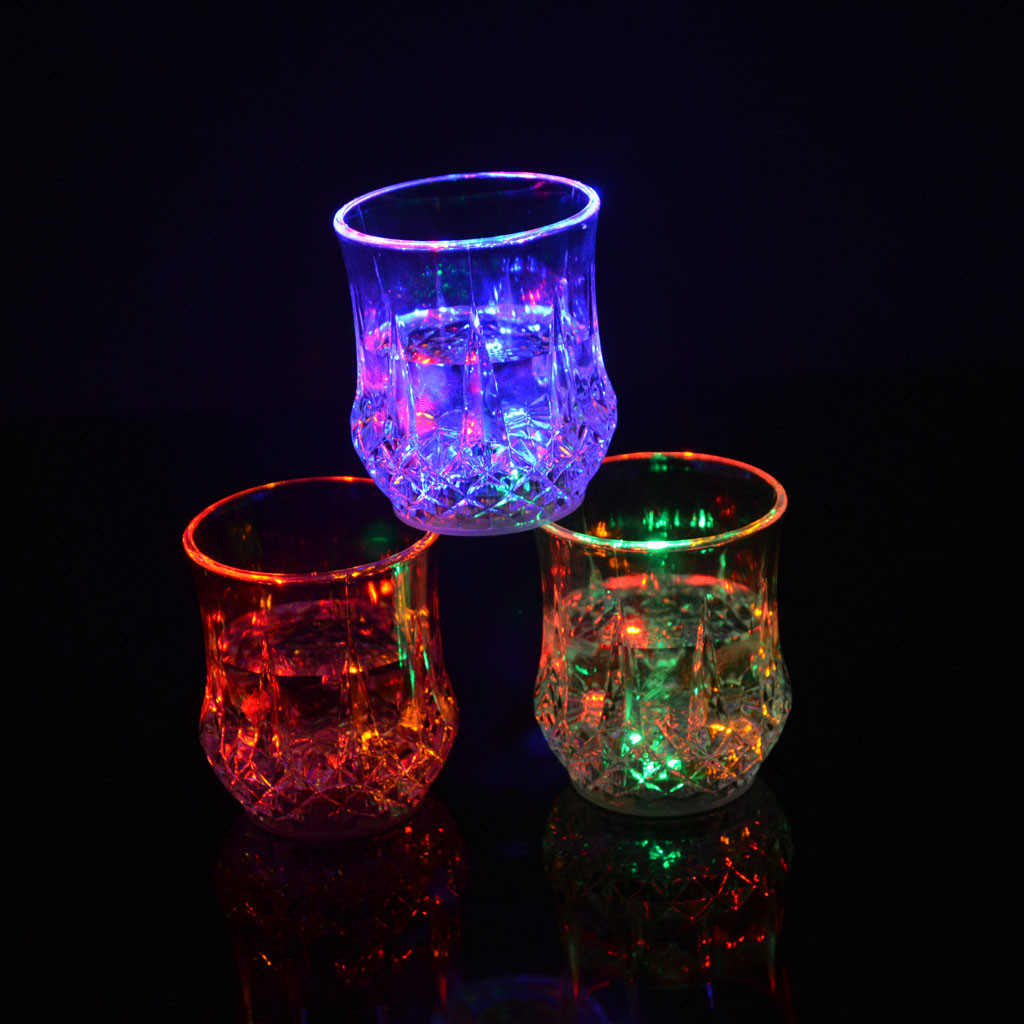 Colored LED Glowing Drink Cup  - đánh giá và giá Wine In Beer Glass
